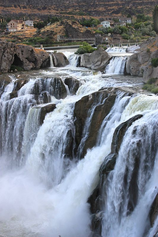 Shoshone Waterfalls