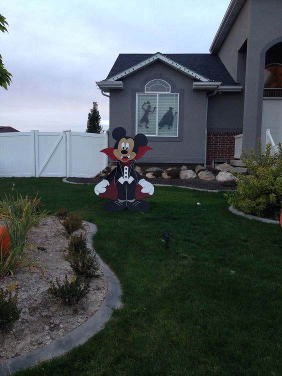 Mickey mouse yard Halloween Decorations