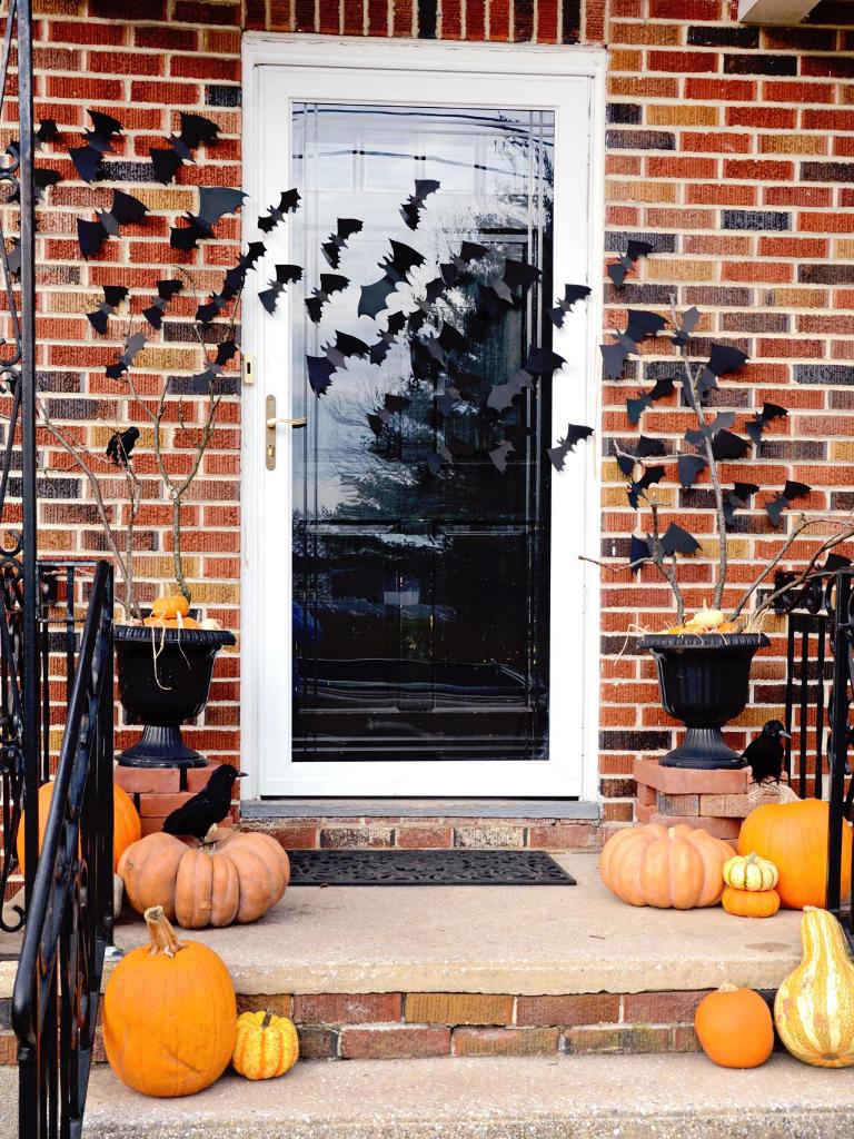 halloween bats decorations on door