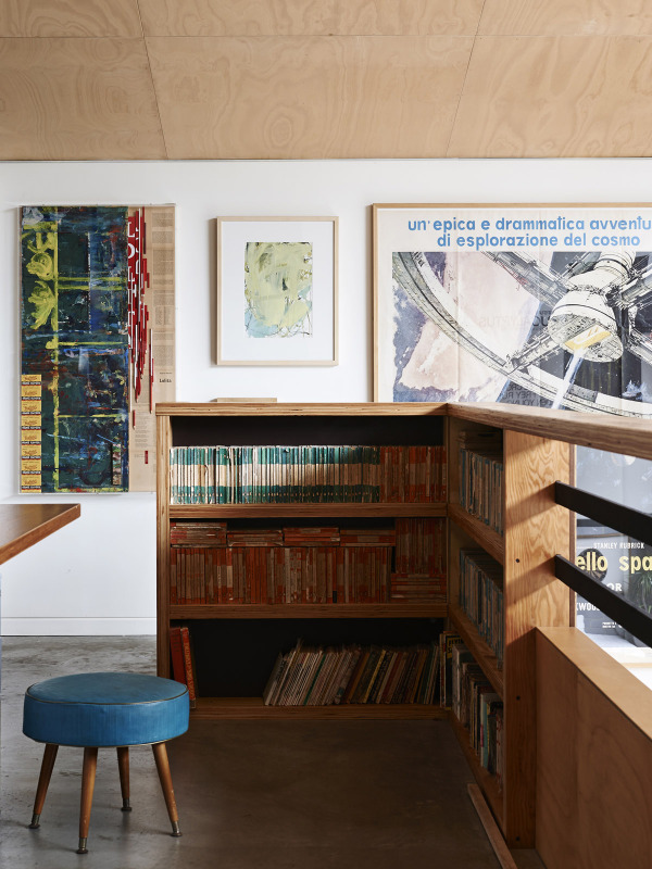 Bookshelf corner with vintage Pelican
