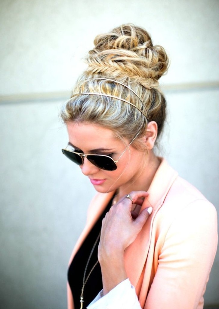 Messy Updo Hairstyles For Holiday