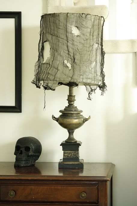Skull and lamp Halloween Decorations