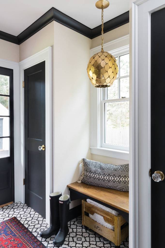 Small Space Entryway Seating