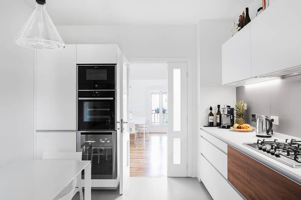 Contemporary White Kitchen Design