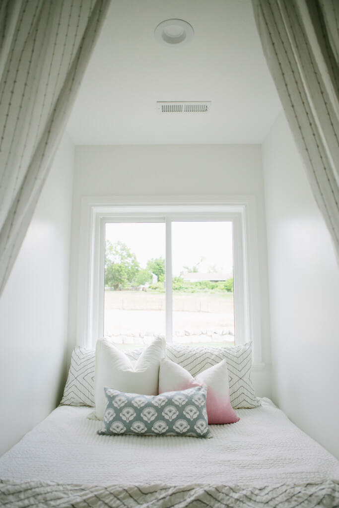 window bed pillows