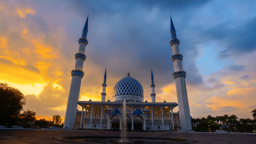Abdul Aziz Shah Mosque