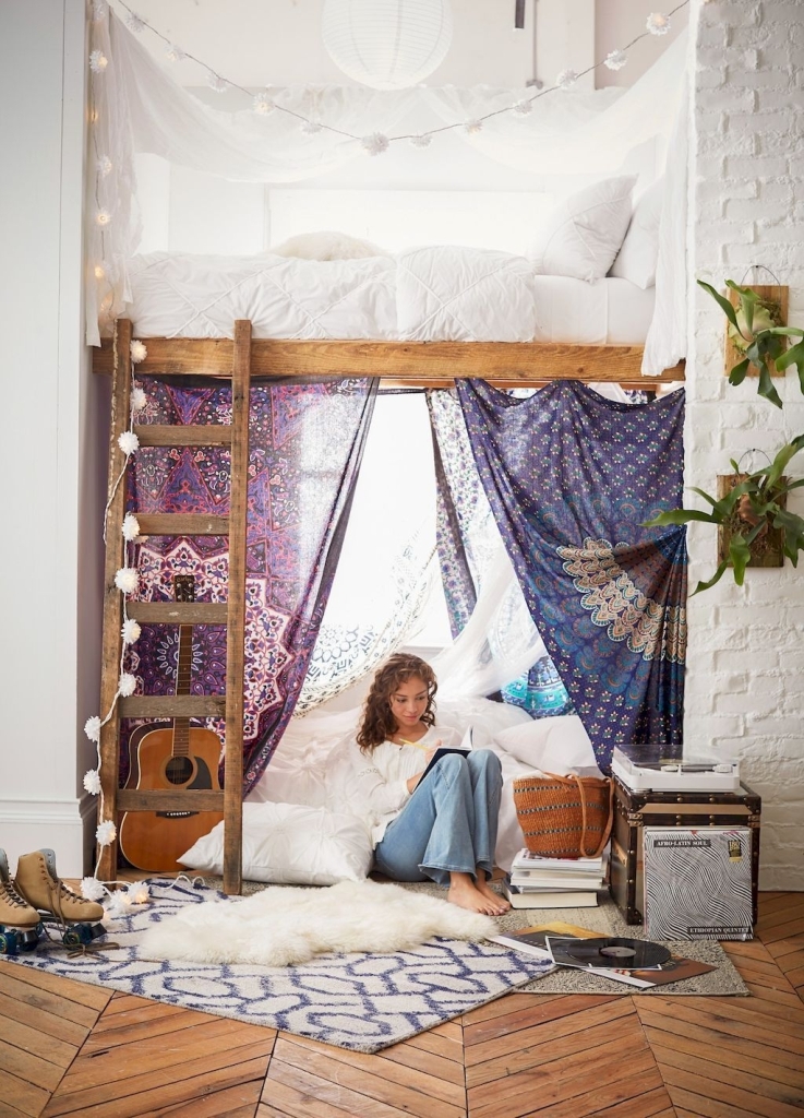 bohemian style double alcove bed