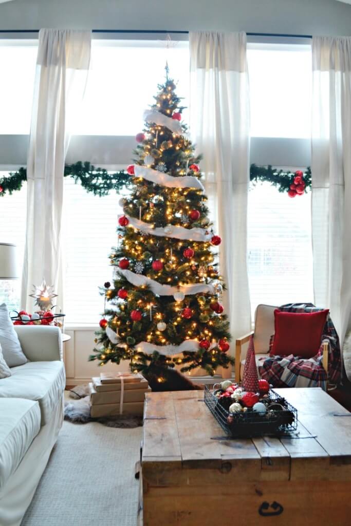 Classic Christmas Tree Living Room