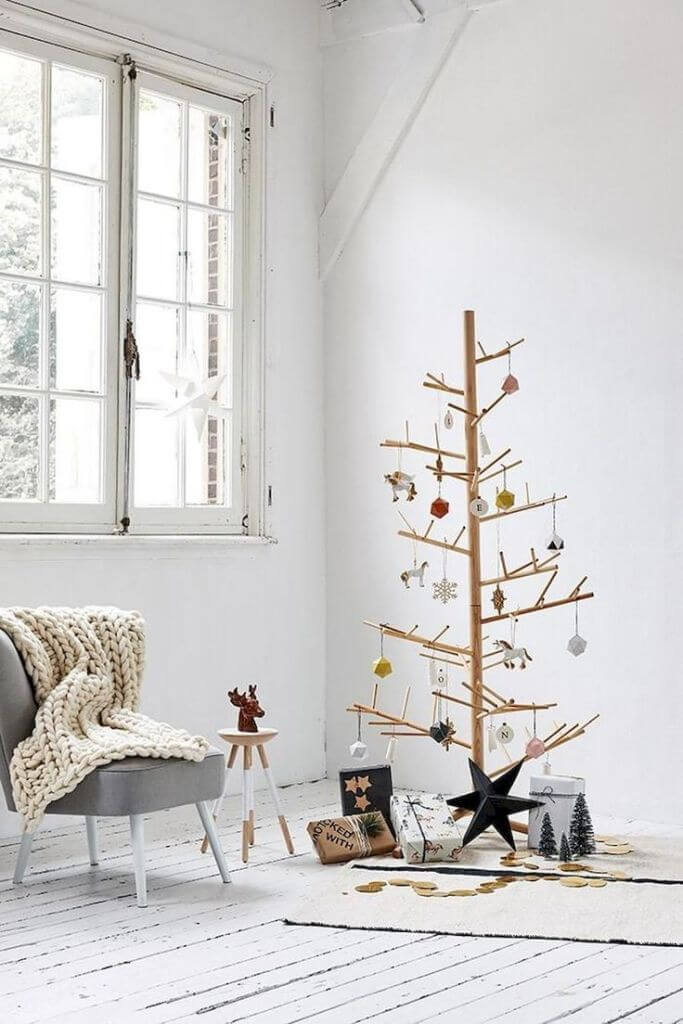 DIY Wooden Dowel Christmas Tree