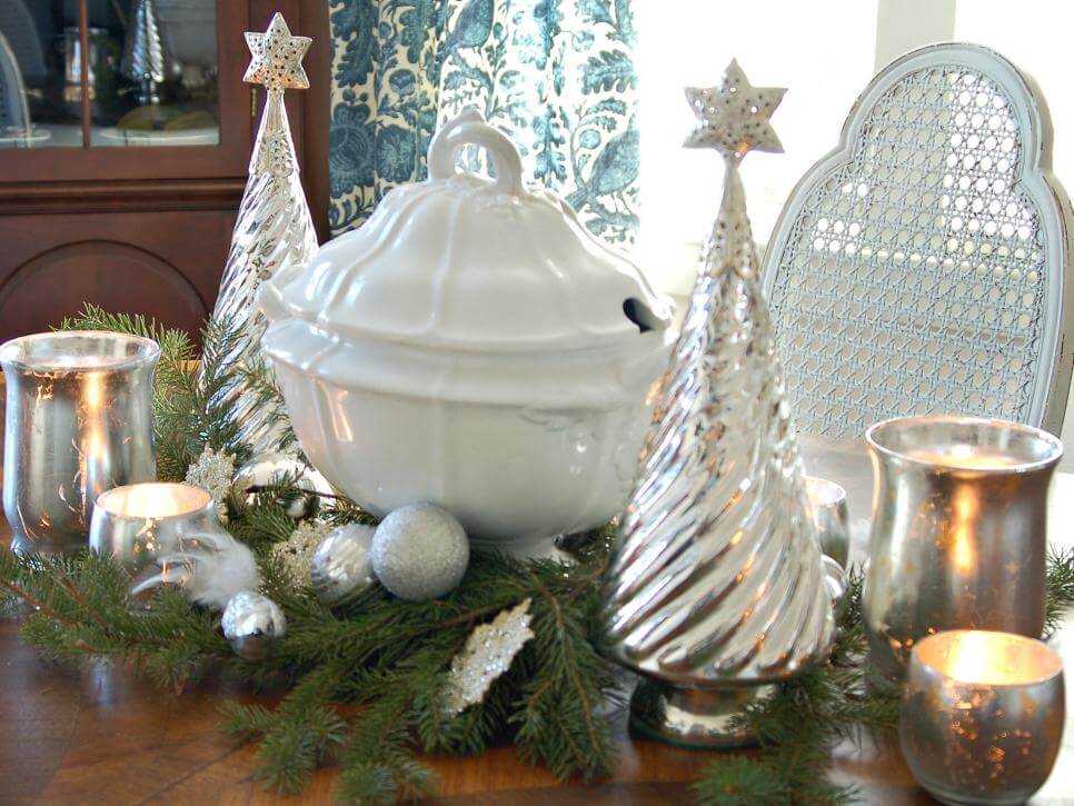 Dining Table Christmas Centerpiece