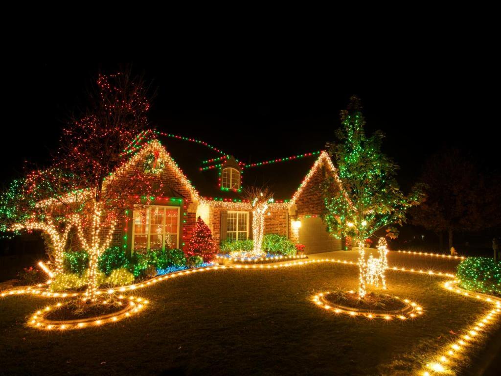 Front Lawn Christmas Lights Decoration
