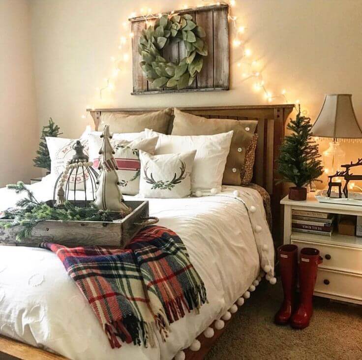 Simple Farmhouse Christmas Bedroom Decor