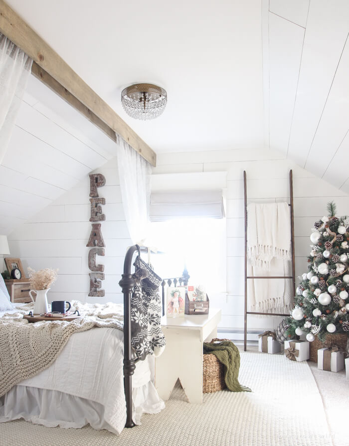 Simple Farmhouse Christmas Bedroom