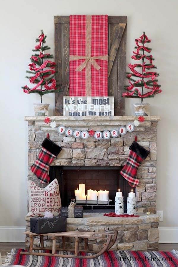Country Style Christmas Fireplace Mantel