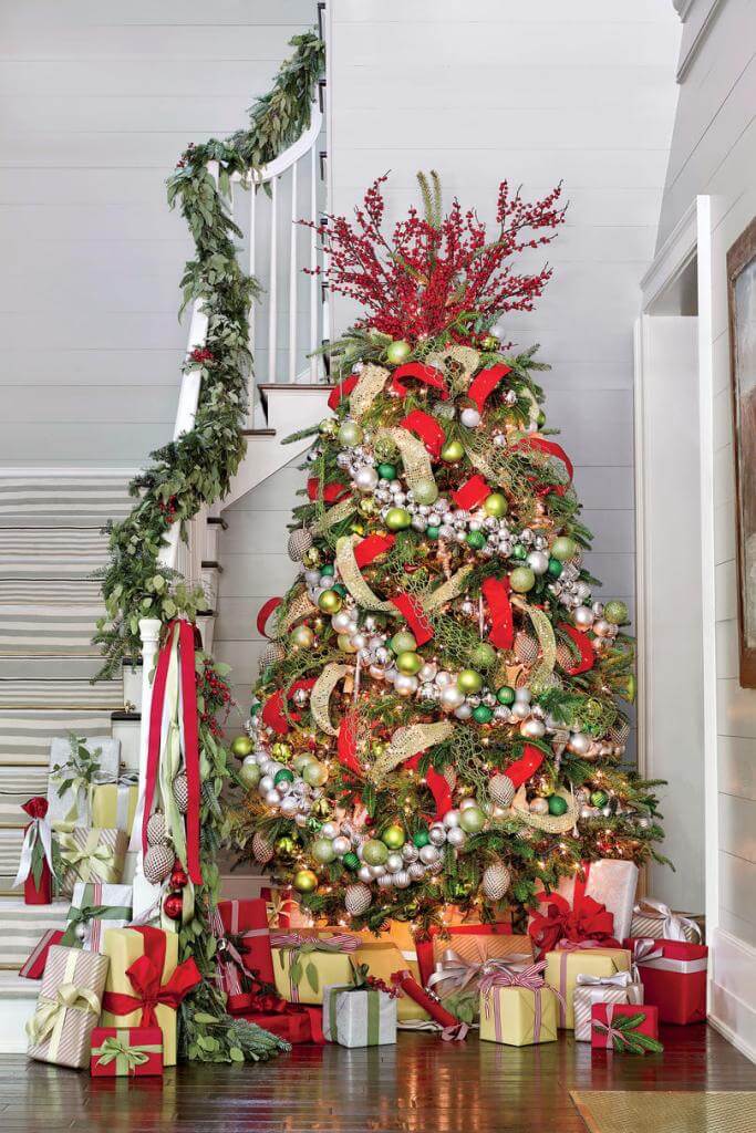 Festive Christmas Tree Garlands Decor