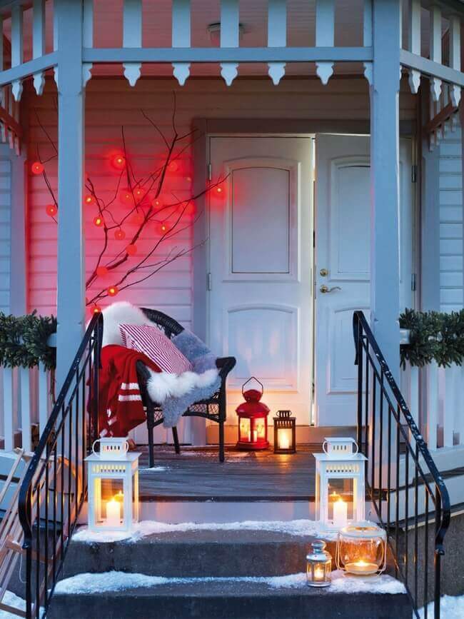 Red Lights And Lanterns Christmas Porch