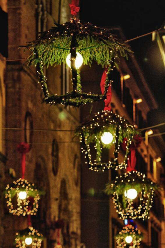 Rustic Glam Hanging Christmas Lanterns