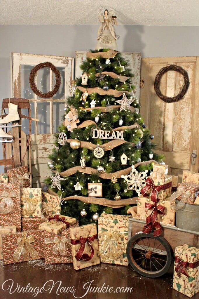 Rustic Vintage Christmas Tree Decor