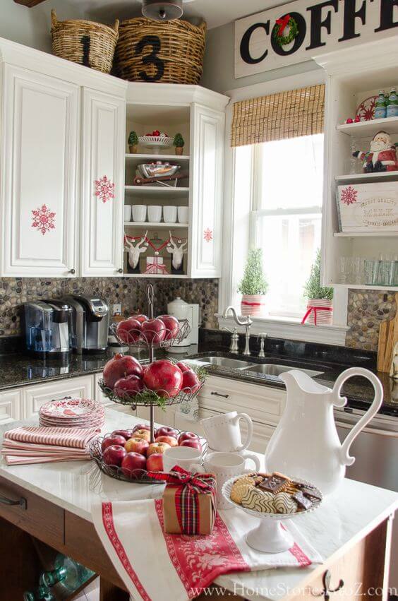 White Red Kitchen Decoration