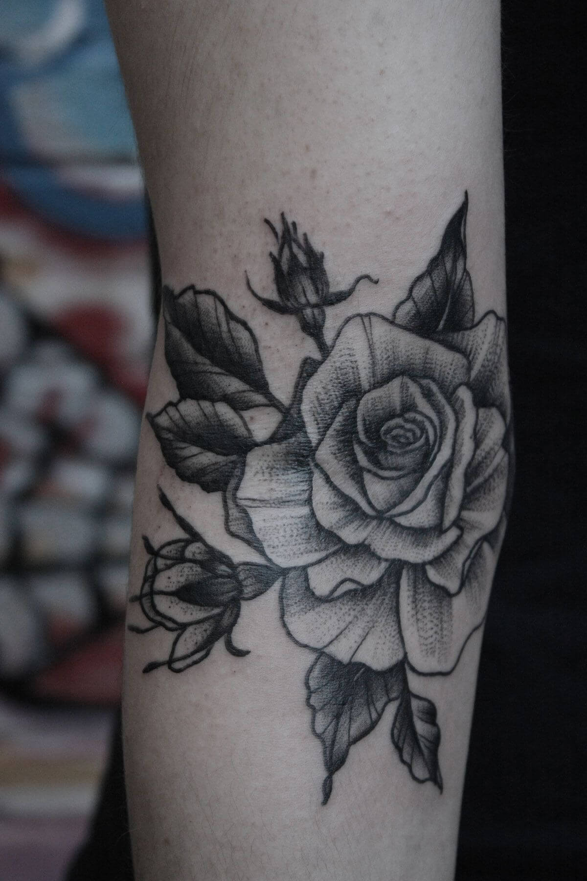 Rose Puntillismo Tattoo