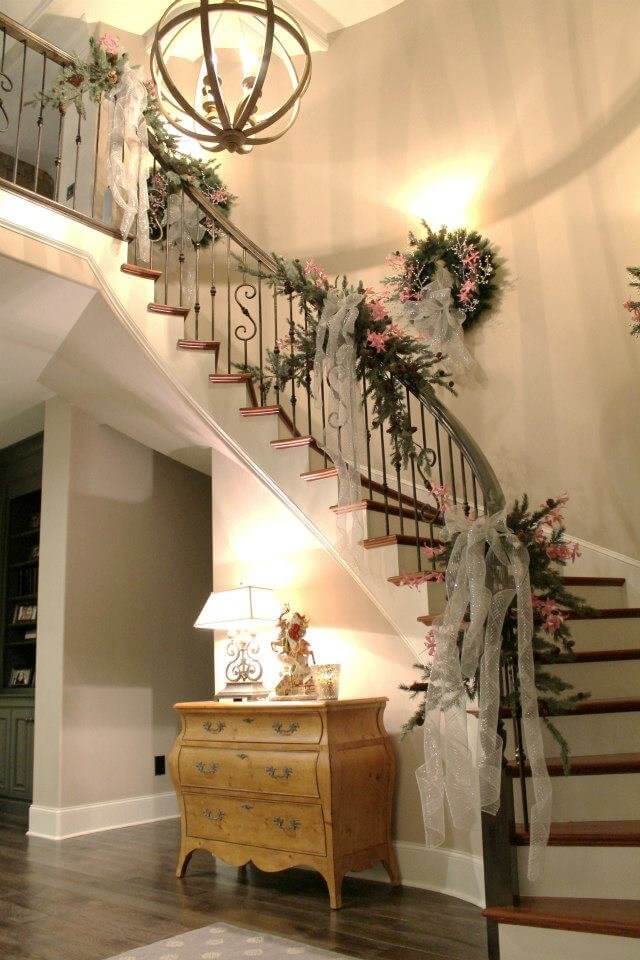 Elegant Christmas Staircase Decor
