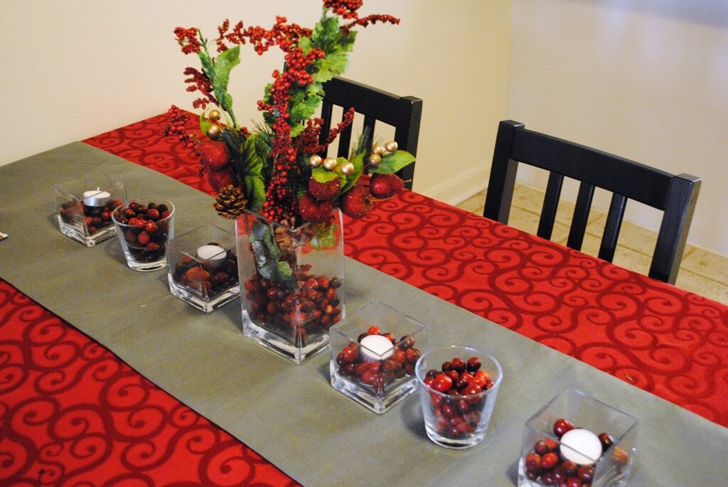 Marvelous Cranberry Christmas Tablescape