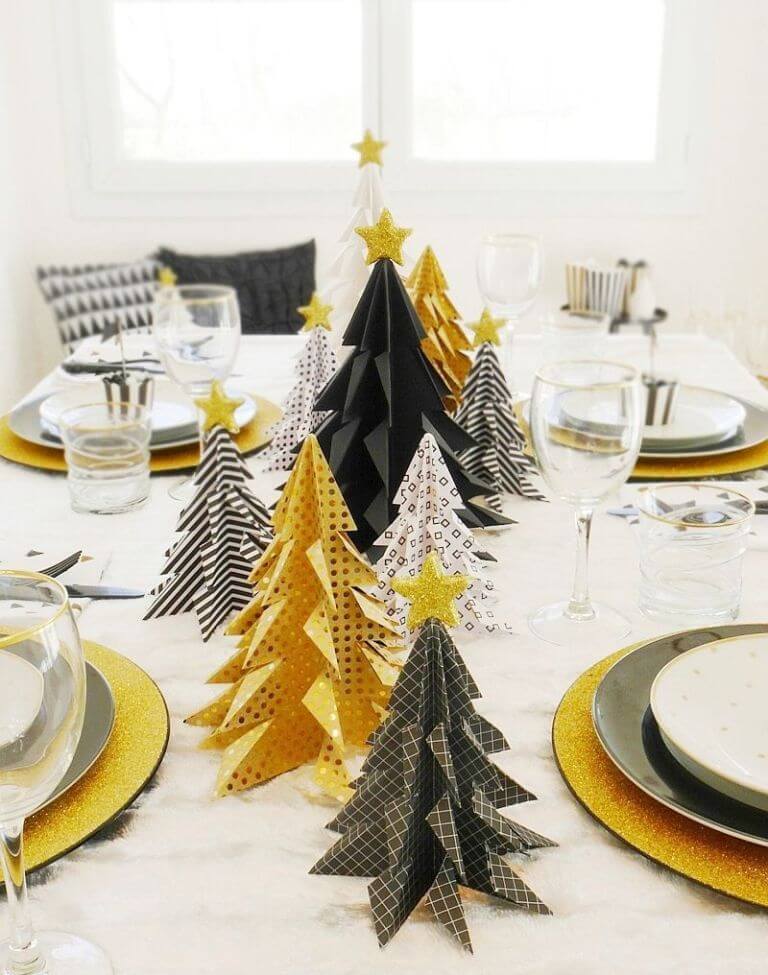 Modern Ornaments Christmas Table Setting