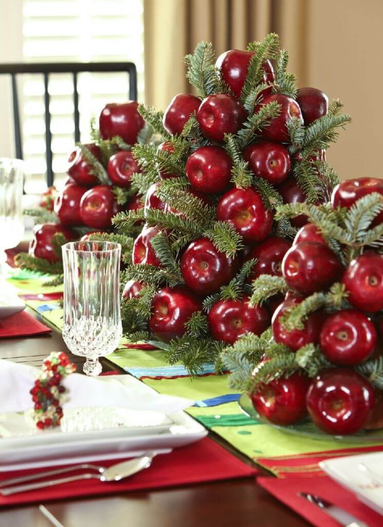Natural Christmas Table Decoration