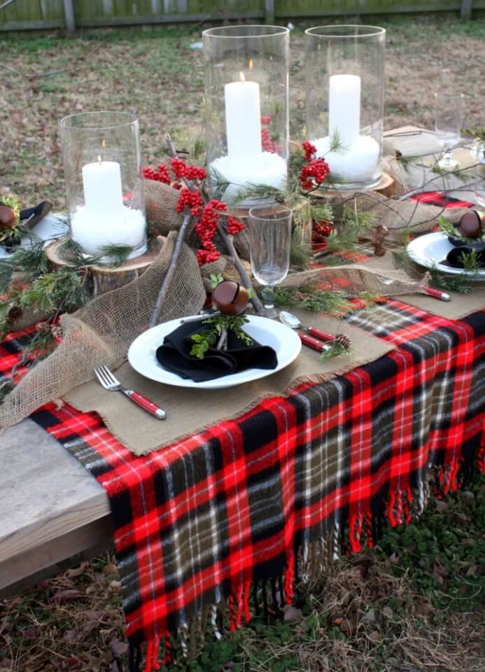 Outdoor Christmas Table Setting