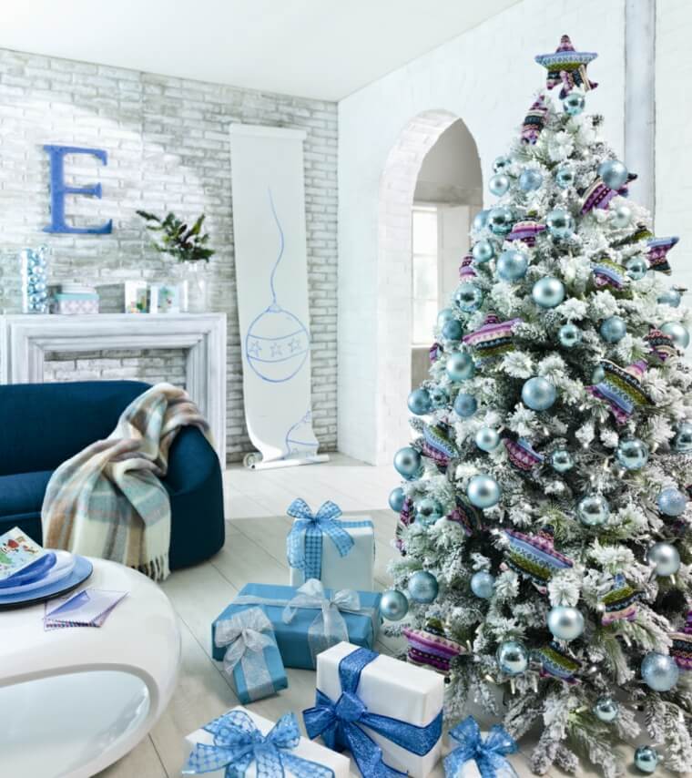 Shabby Chic Turquoise Christmas Tree