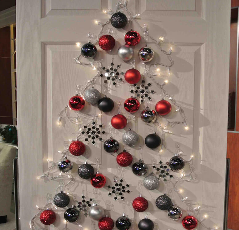 Shiny Christmas Balls Tree Decoration