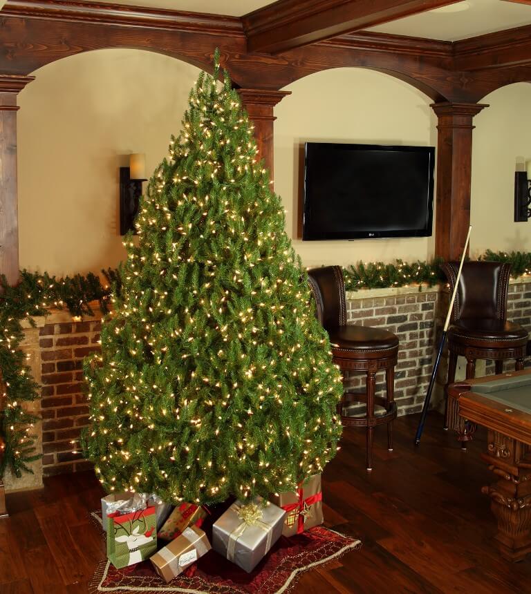 Simple Christmas Lights Tree Decoration