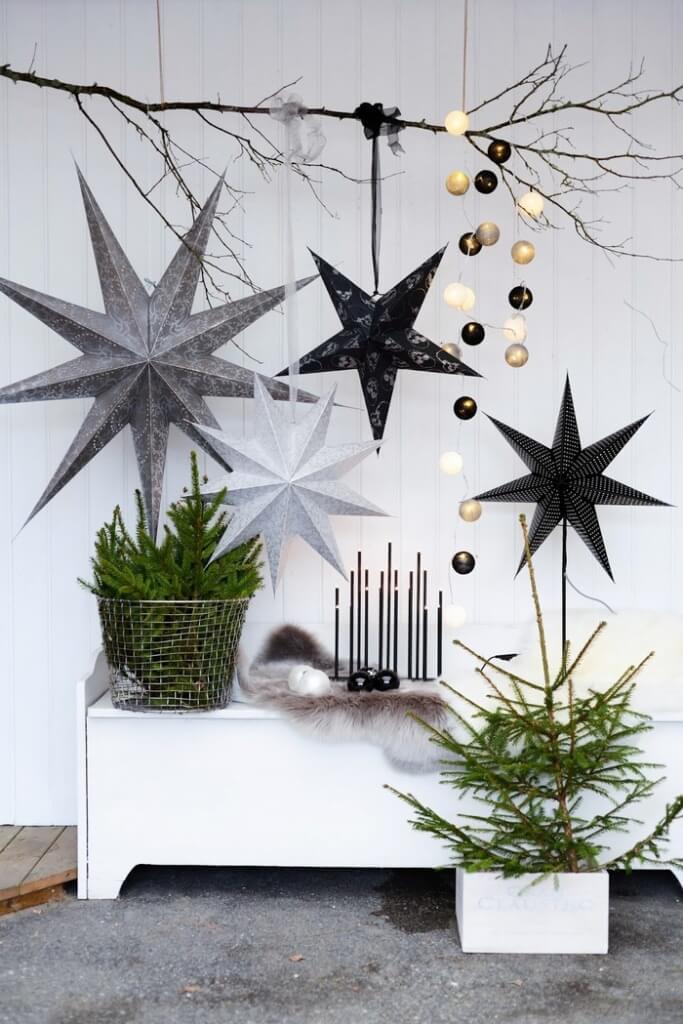 Scandinavian Style Christmas Entry Decor
