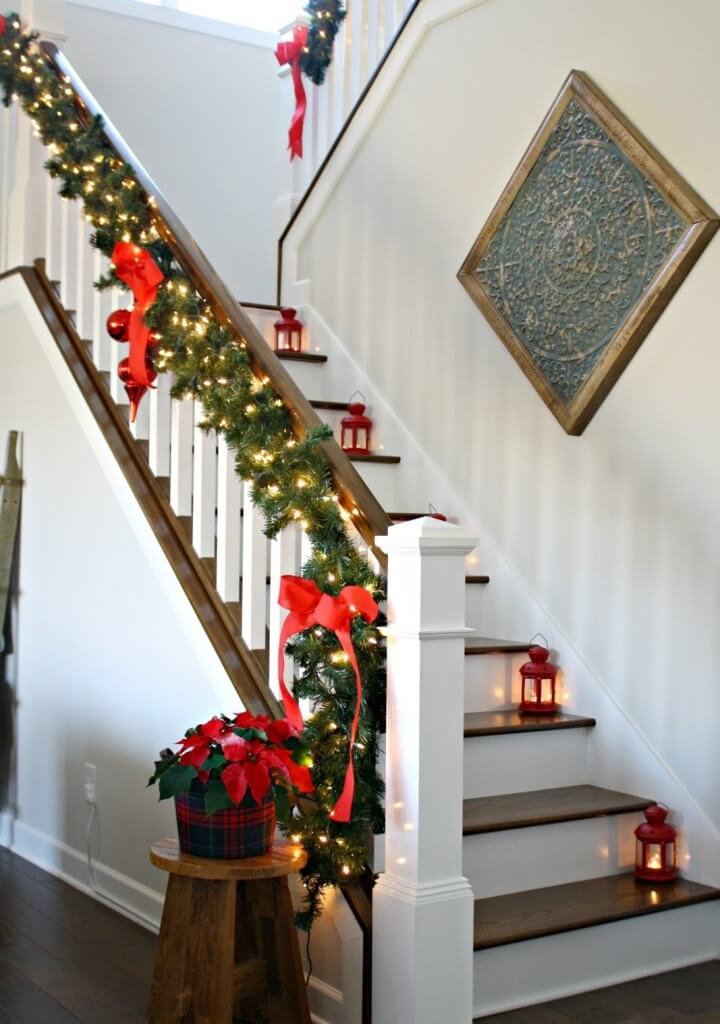 Simple Red Green Staircase Decoration