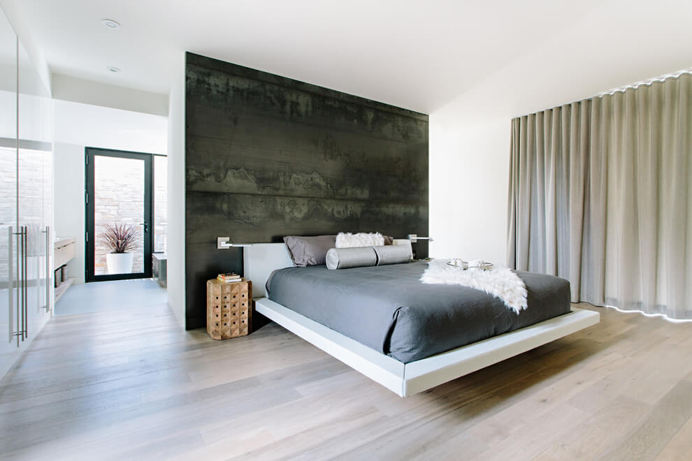 Grand Modern Bedroom Decor