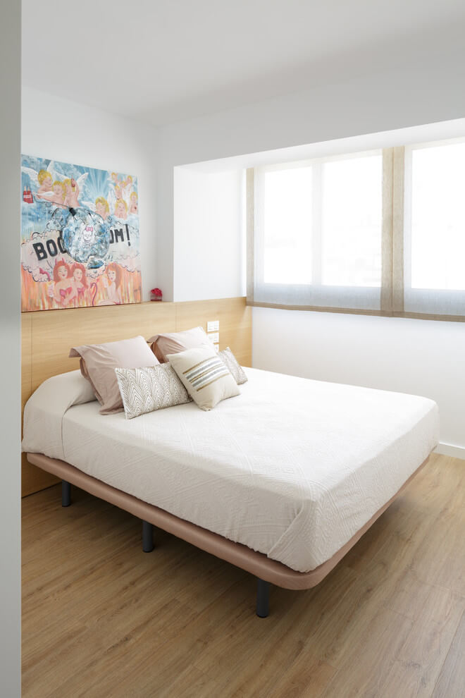 Minimal Decor Modern Bedroom