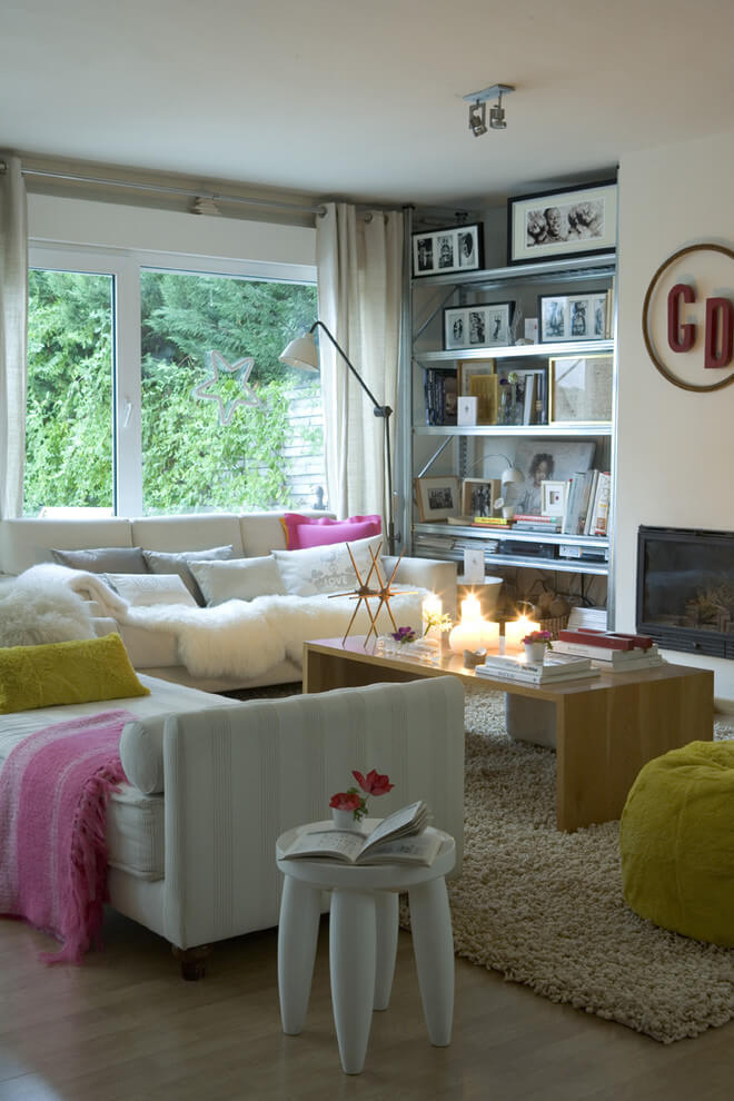 Bright Accents Shabby-Chic Living Room