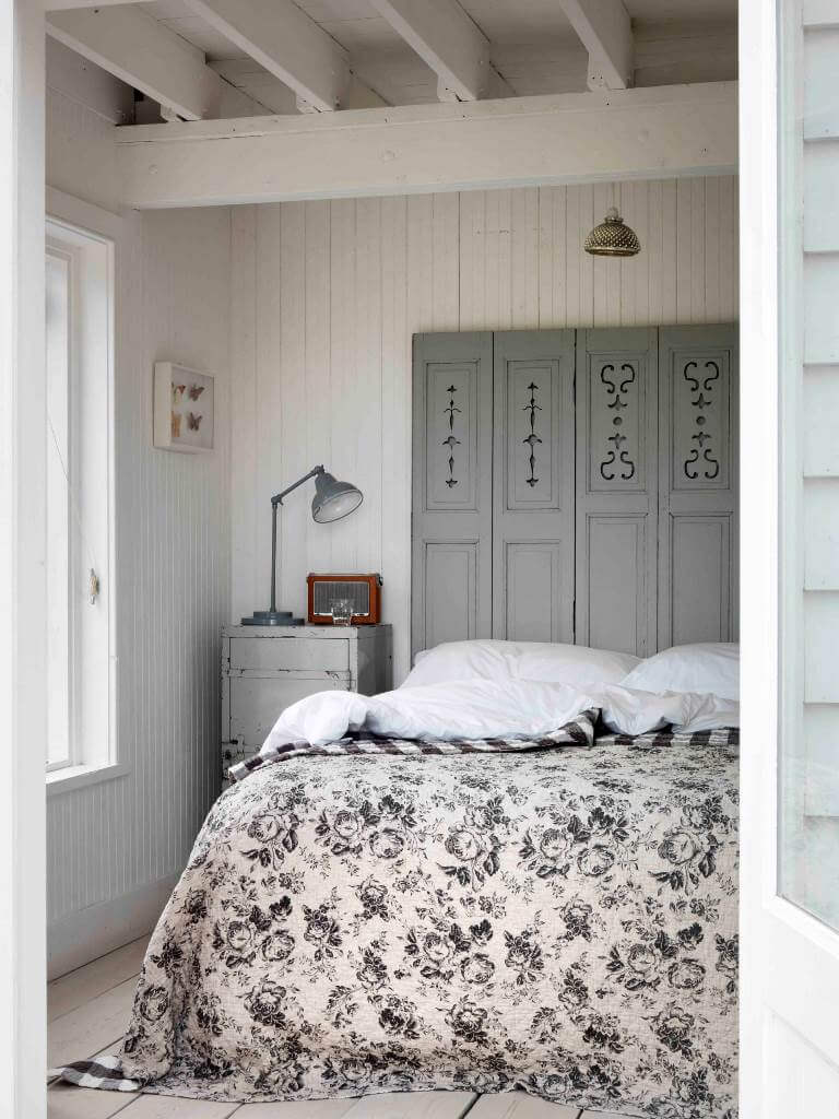 Vintage Style Elegant Bedroom Design