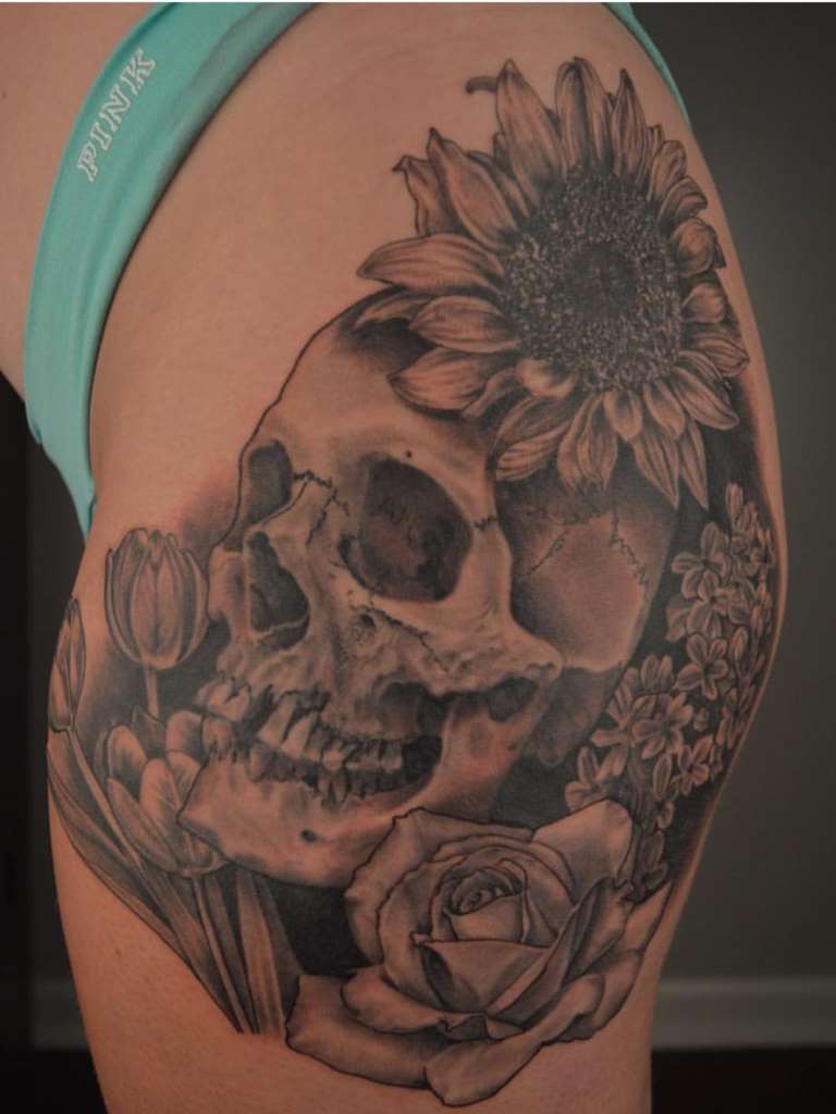 Skull and Flowers Hip Ink