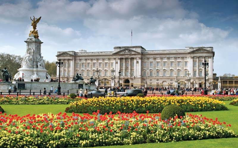 Colorful Gardens Buckingham Palace London