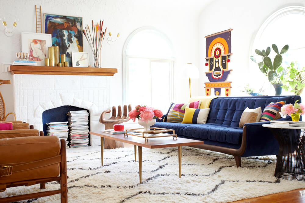 Decorate Living Room With Blue Velvet Sofa, What To Pair With Blue Velvet Sofa