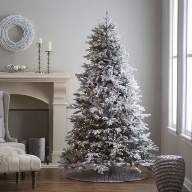 41 Festive Living Room Christmas Tree Decorations