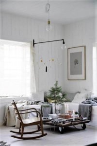 31 Elegant & Simple Minimalist Christmas Decor Ideas