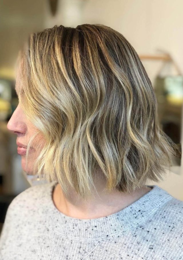 30+ Gorgeous Wavy Bob Hairstyles and Haircuts