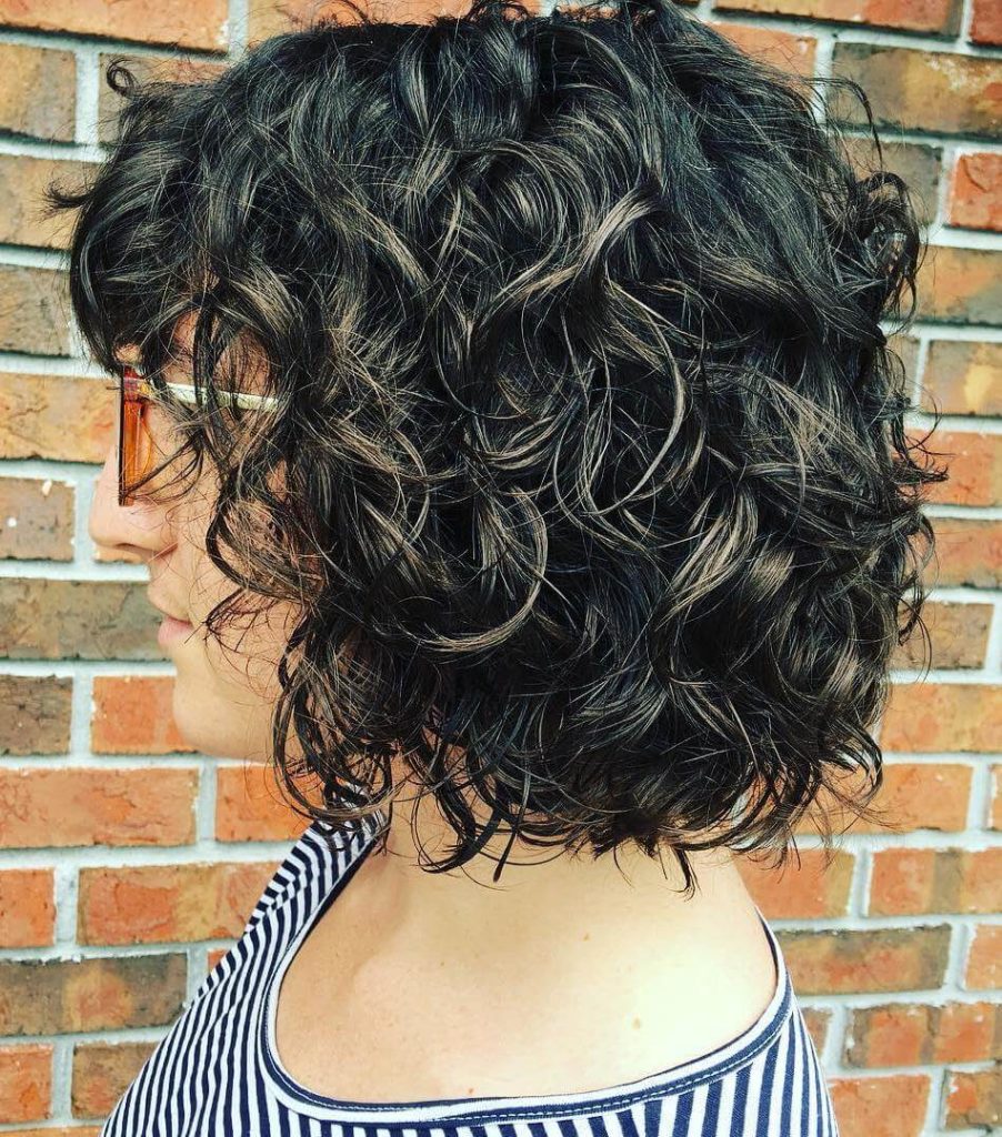 20 Stunning Short Curly Hairstyles for Women - Be the Rock Star!