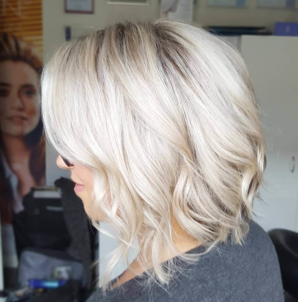 25 Trending Medium Bob Haircuts and Hairstyles