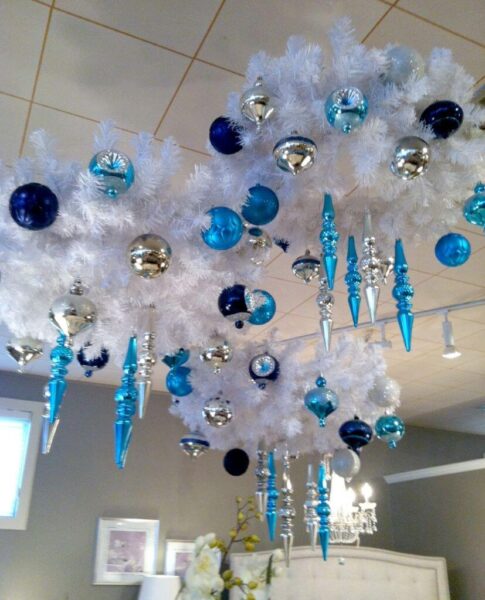 Top 26 Fascinating Silver Blue Christmas Decoration Ideas for Festival