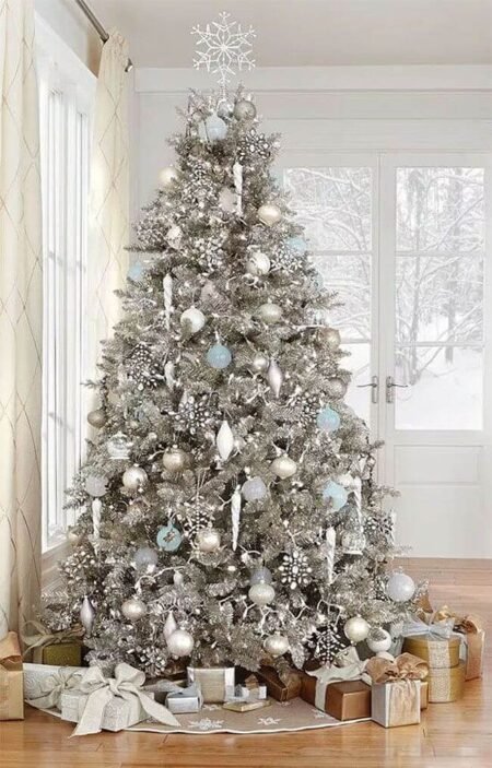 Top 26 Fascinating Silver Blue Christmas Decoration Ideas for Festival